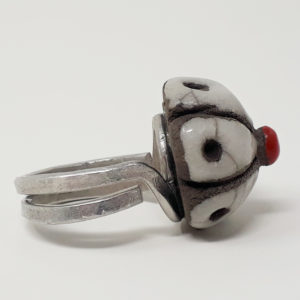 anello-bottone-sardo-ceramica-raku